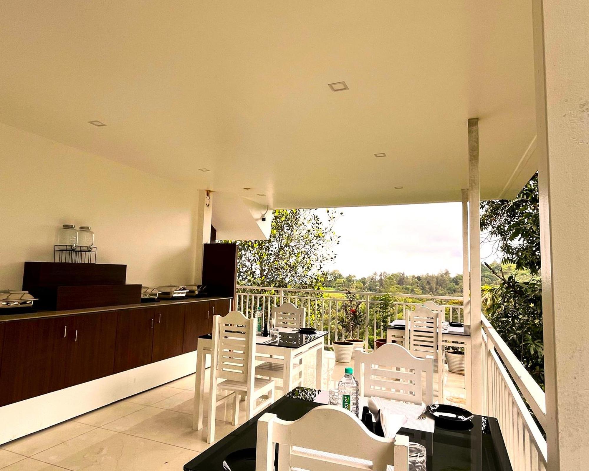 Anachal Aura Springs Resort מראה חיצוני תמונה