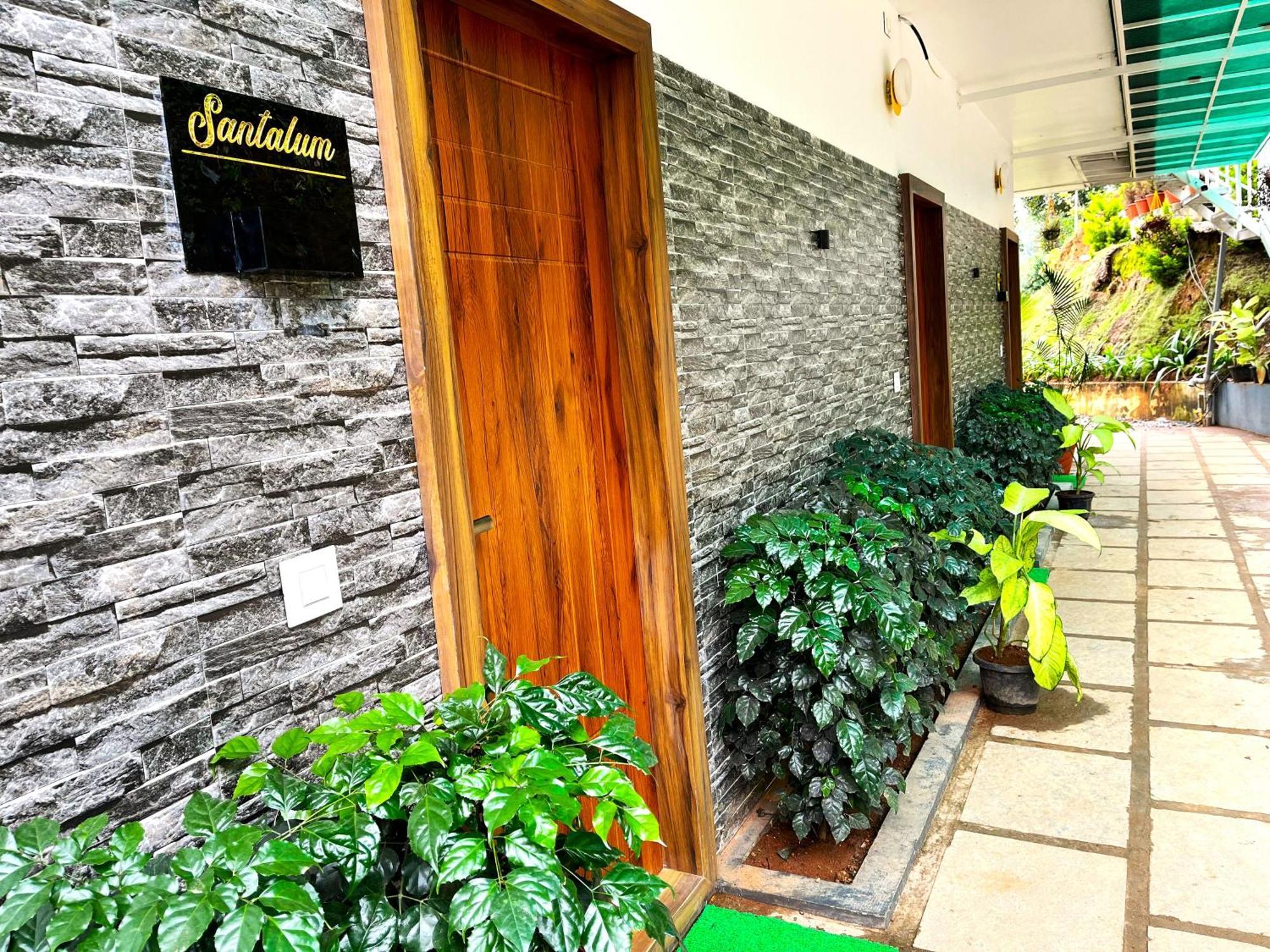 Anachal Aura Springs Resort מראה חיצוני תמונה