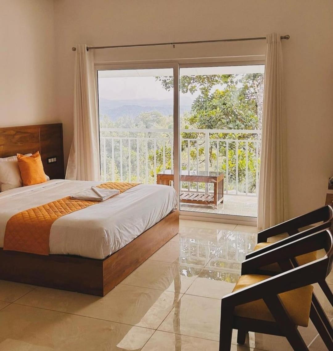 Anachal Aura Springs Resort מראה חיצוני תמונה