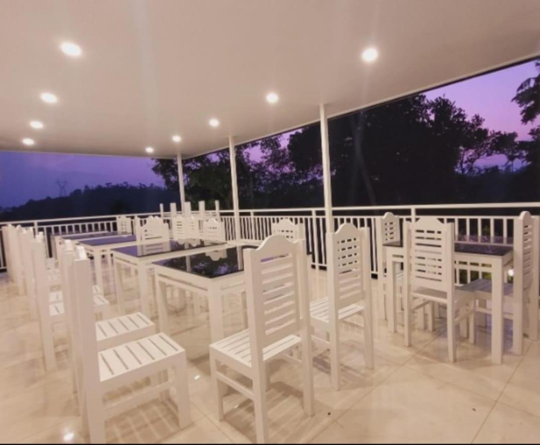 Anachal Aura Springs Resort מראה חיצוני תמונה